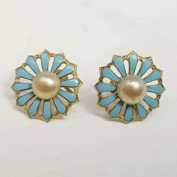 Vintage Blue Enamel Flower Clip On Earrings, Faux Pearl Center, Screw Backs - Picture 1 of 6